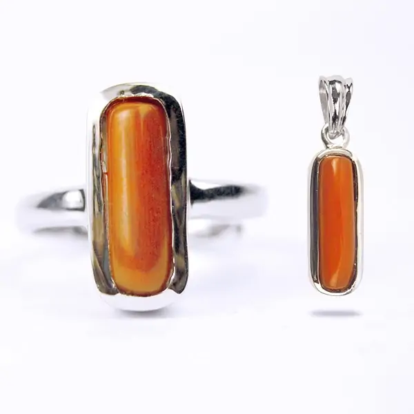 The Birthstone Coral (المرجان, Moonga)