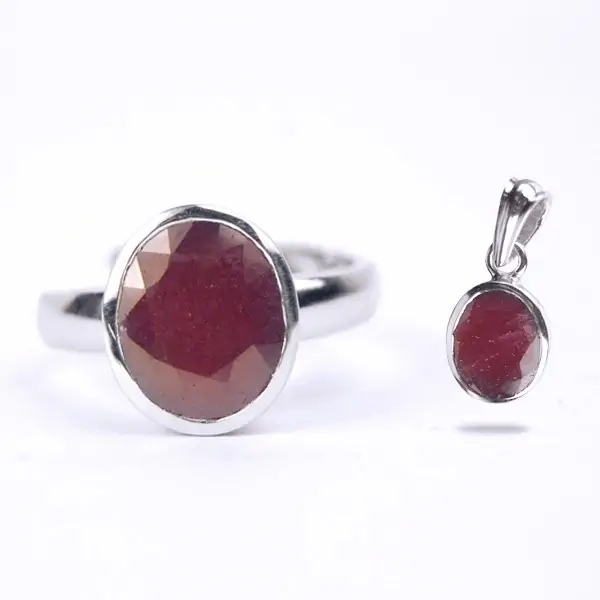 The Birthstone Garnet (العقيق, Aqeeq)