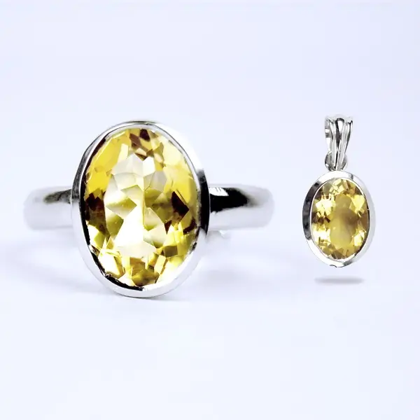 The Birthstone Golden Topaz (توباز الذهبي, Pukhraj)